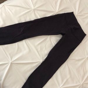 Lululemon wunder under size 6 purple
